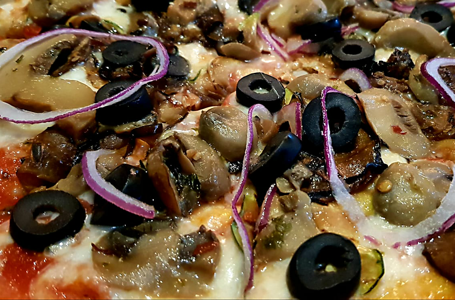 Italian vegetarian pizza